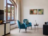 Large room with sea view