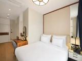 Standard Double room with city view
