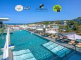 2 Bedrooms Deluxe Family Unit room with balcony and with city view