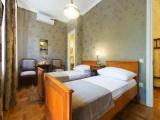 Standard Double room with city view