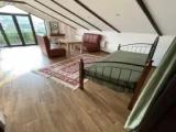 Classic Family room with balcony and with city view