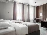 Standard Triple room with view