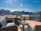 Suite with city view