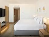 1 Bedroom with Free Breakfast Peacock Lounge Suite with sea view