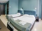 Standard Triple room with city view