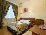 Standard Light Double room with city view