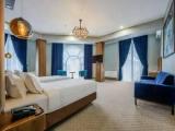 Senior Suite