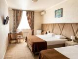 Standard Triple room with street view