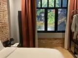 Standard room with courtyard view