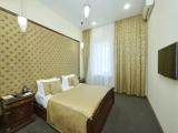 B Double Suite