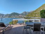 2 Bedrooms Residence with sea view