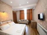 Deluxe room with balcony and with city view