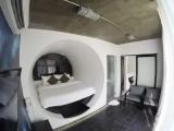 2 Bedrooms Standard Family room with pool view