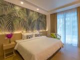 Deluxe Double room with pool view