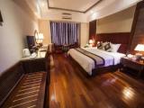 Deluxe Double room with city view