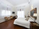 1 Bedroom Superior Double room beachfront
