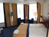 Standard Triple room with city view