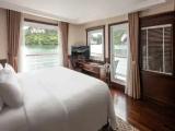 Suite with balcony and with bay view