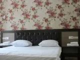 2 Bedrooms Suite with balcony