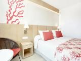 Standard Double room with partial sea view
