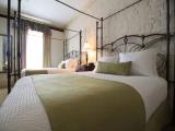 Quadruple room with river view