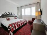 Comfort room with river view