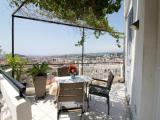 Standard Triple room with city view