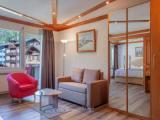 Suite with mountain view