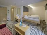 1 Bedroom Standard Double room with mountain view