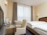 2 Bedrooms Family Suite with garden view