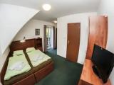 2 Bedrooms Standard Family room with balcony