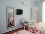 Standard Sextuple Family room