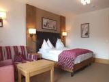 2 Bedrooms Standard Family room with balcony