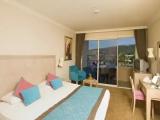Standard room with partial sea view