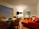 3 Bedrooms Apartment