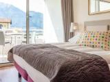 Double room with partial lake view