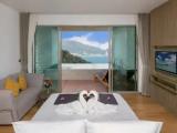 Premium Pool Suite with ocean view