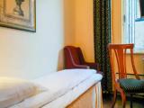 Moderate room