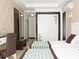 Family Resort Quadruple room with pool view