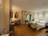 Romantic Cozy Tower Double Suite seafront