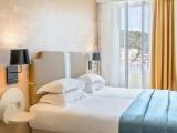 Superior Double room with port view