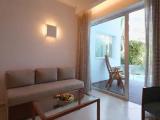 Deluxe Swim-Up Double room with garden view
