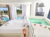Infinity Pool Suite