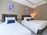 Deluxe pool view Triple room