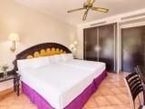 Royal Superior with garden Quadruple room
