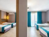 Deluxe Family Jacuzzi room