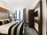 Deluxe Court Wing Triple room