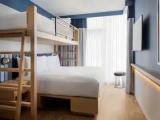 Triple (Bunk Beds 1 Twin Bed Over 1 King Bed) room