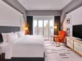 Double room with balcony and Thames view
