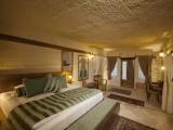 Majestic Cave Suite